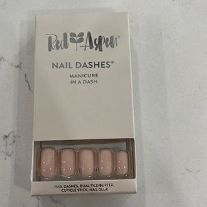 Red Aspen Nail Dashes